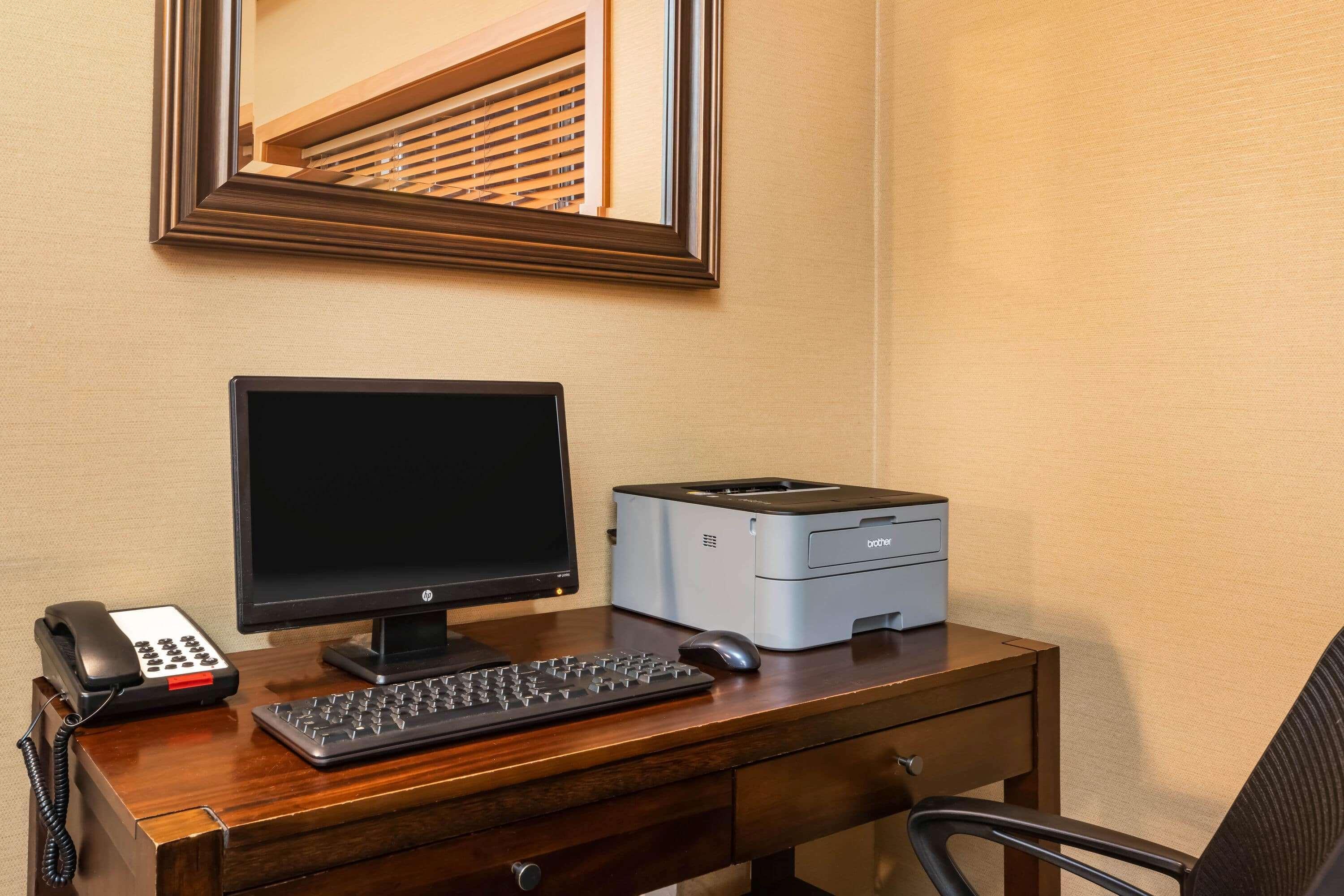 La Quinta By Wyndham Portland Airport Hotel Ngoại thất bức ảnh