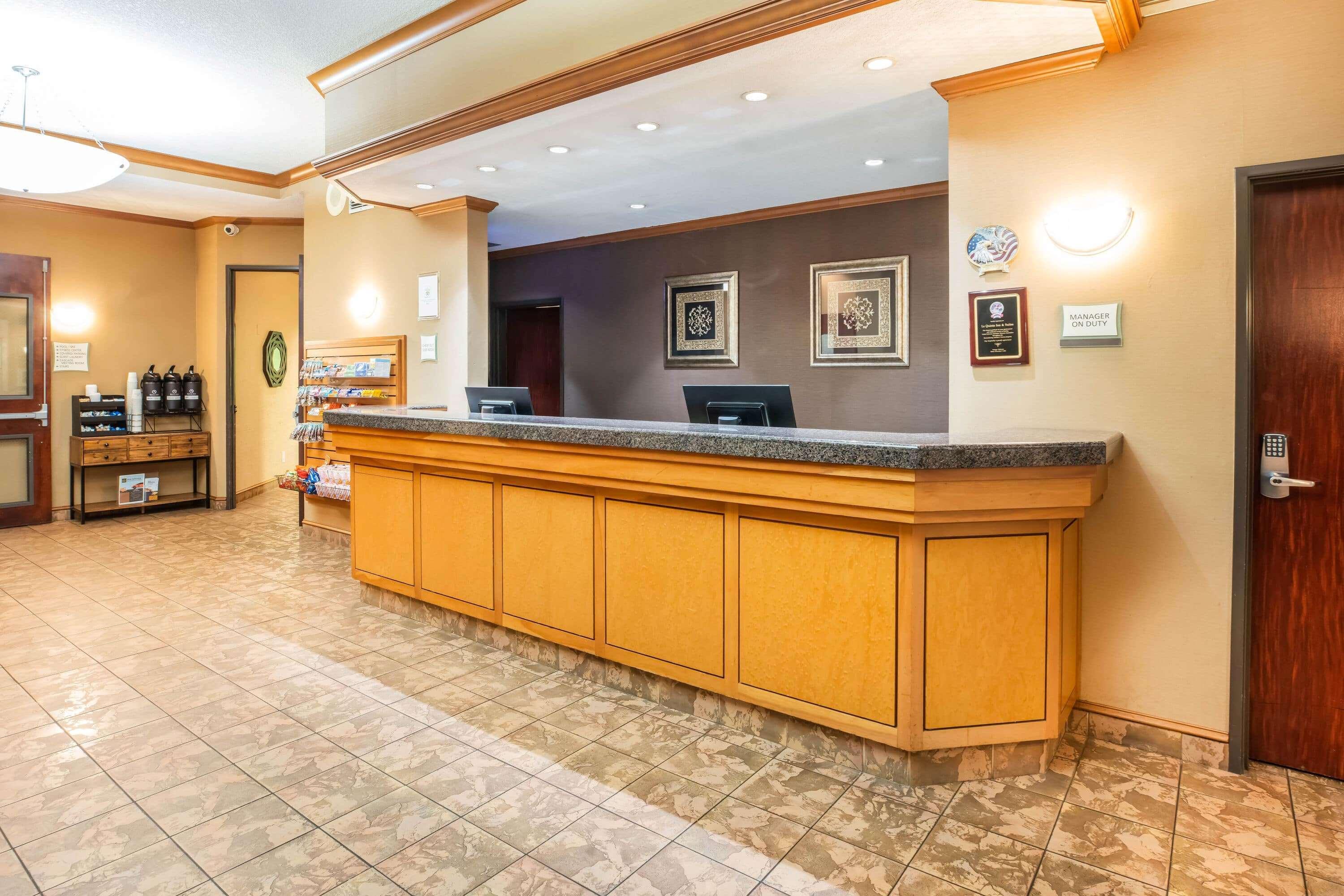 La Quinta By Wyndham Portland Airport Hotel Ngoại thất bức ảnh