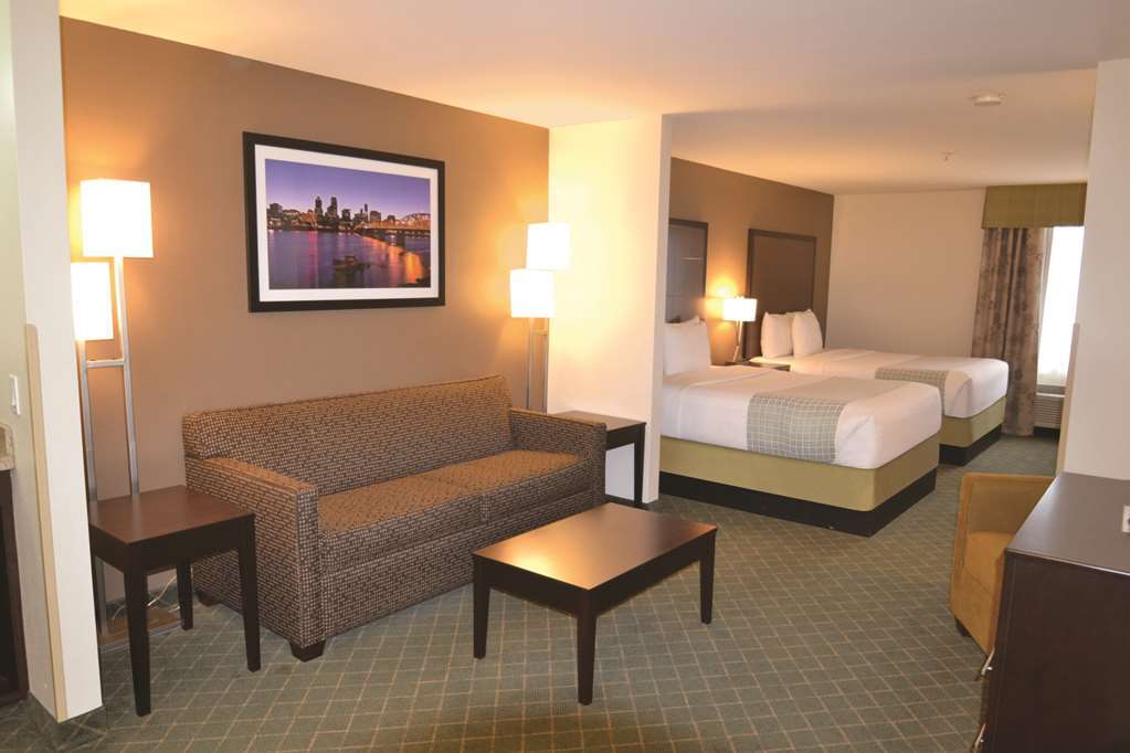La Quinta By Wyndham Portland Airport Hotel Phòng bức ảnh